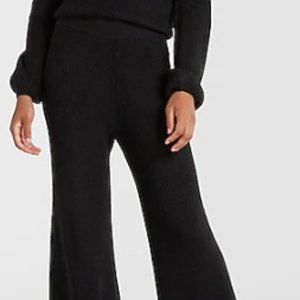Express Sweater Set, M. High Waisted Wide Leg Pant & Puff Sleeve V-Neck Sweater.